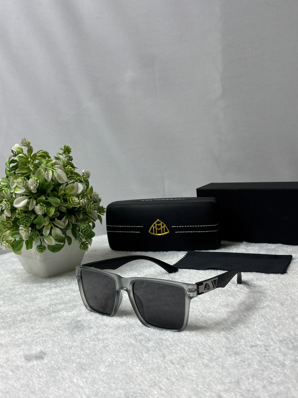 Maybach 7503 grey balck