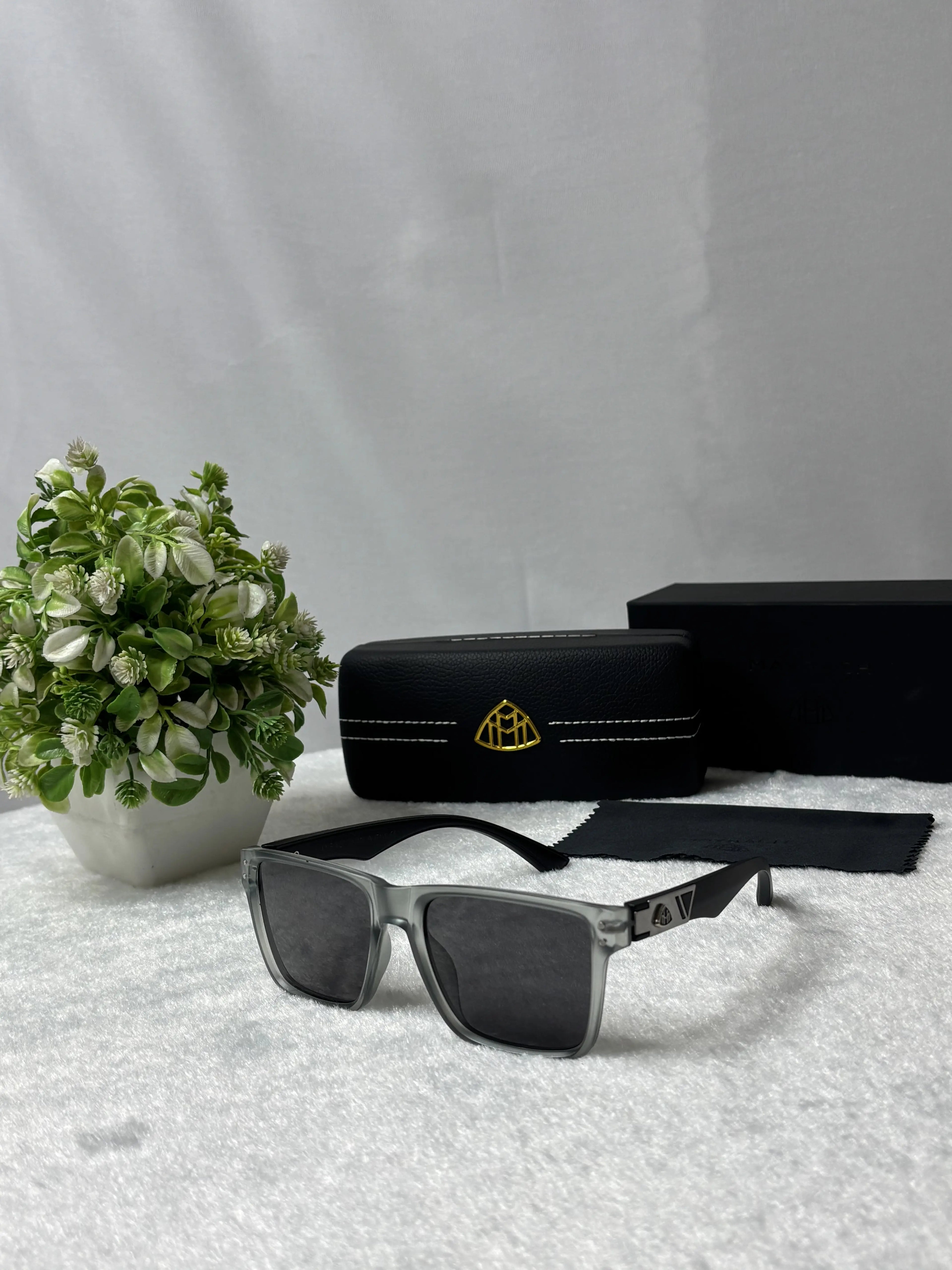 Maybach 7503 grey balck