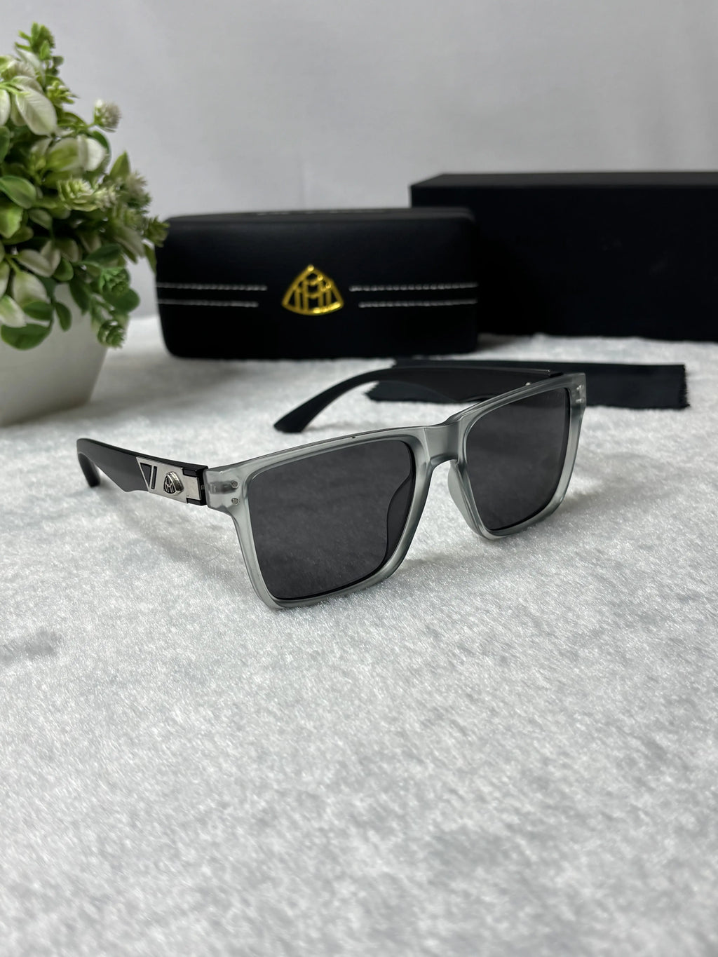 Maybach 7503 grey balck