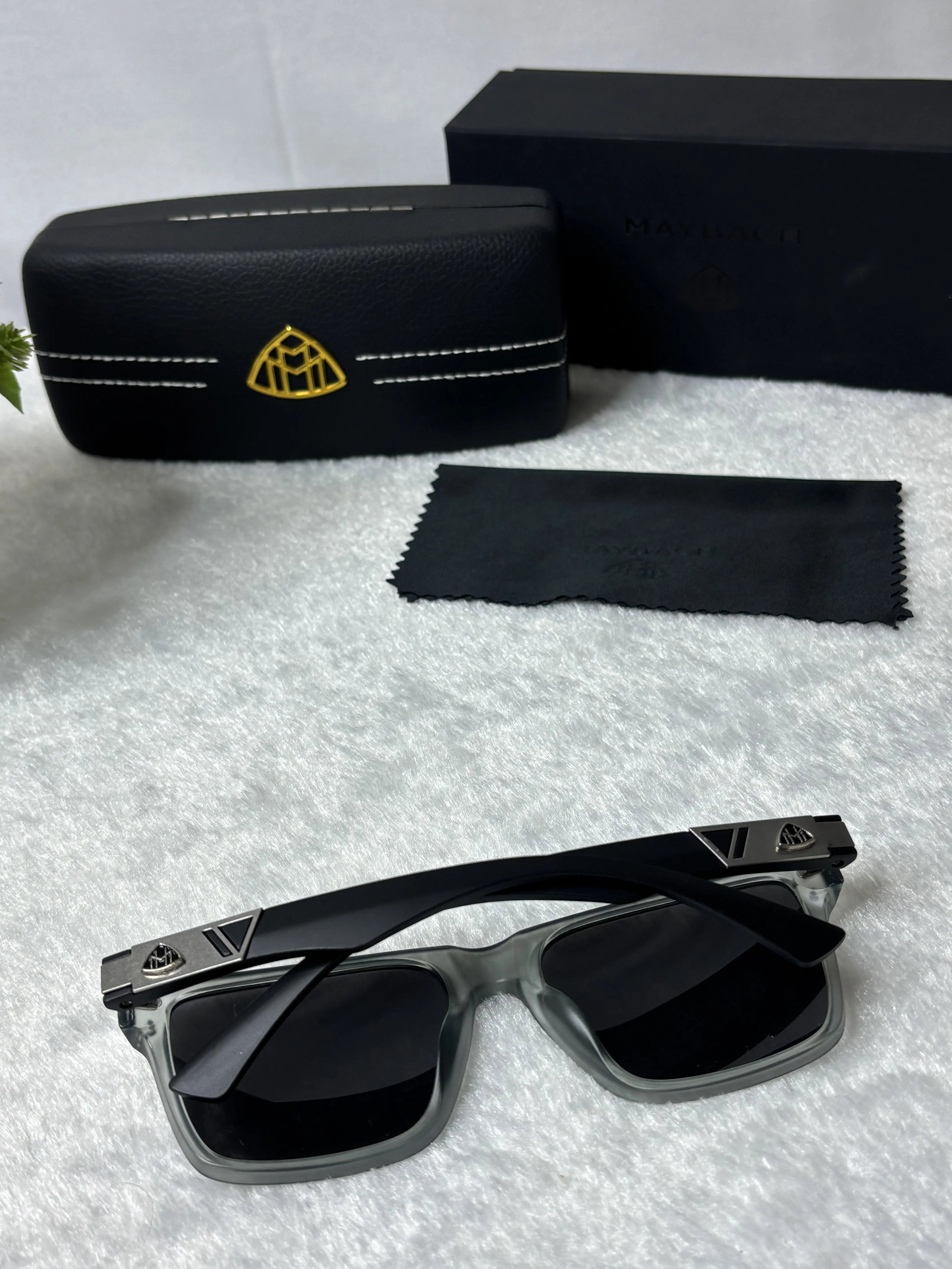 Maybach 7503 grey balck