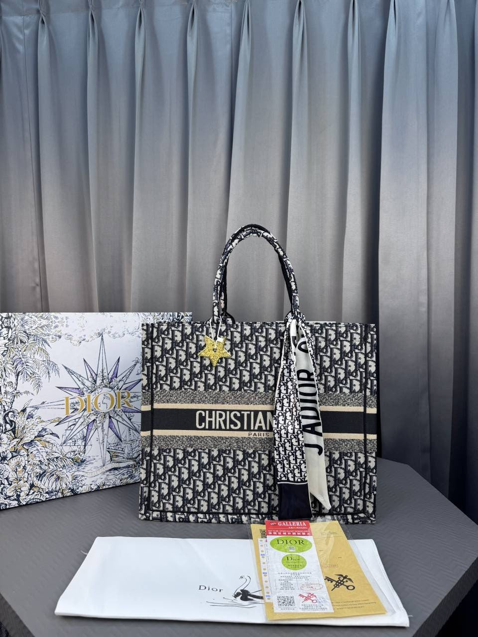 CHRISTIA_N DIO_R BOOK OBLIQUE EMBRODEIRY TOTE BAG PREMIUIM QUALITY WITH OG BRAND BOX & DUST BAG