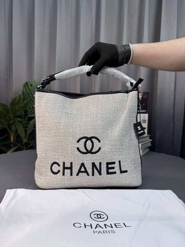 CHANE_L DEAUVILLE TOTE BAG BEIGE COLOUR - C8308
