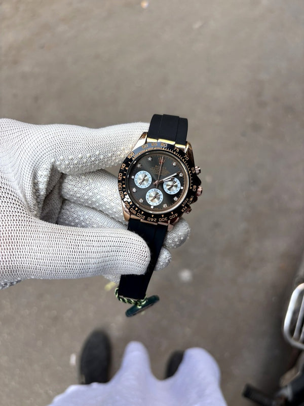 cosmograph daytona everose gold ceramic bezel black and sundust diamond dial oysterflex