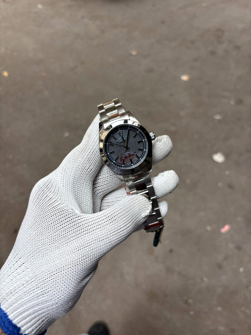 Rolex datejust style slate grey grid dial smooth sweep quartz m1