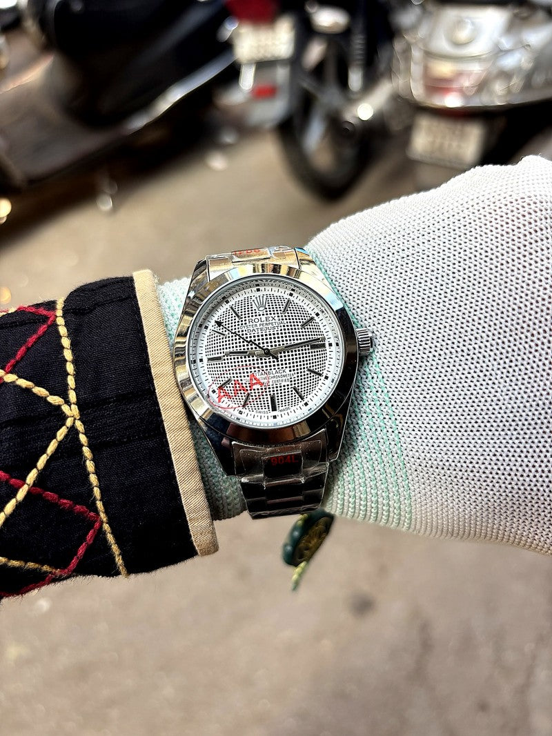 Rolex oyster perpetual datejust inspired white textured dial smooth movement quartz Secondary image