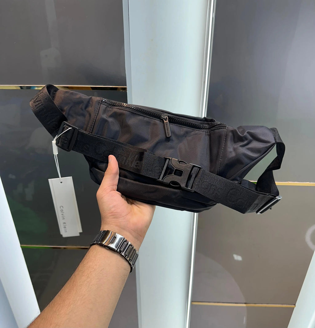 Calvin Klei n 002 Premium Waist Bag