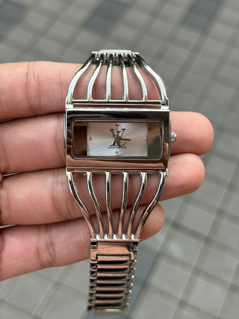 Louis Vuitto n Women Luxury Cuff Bracelet Rectangular Dial Main image