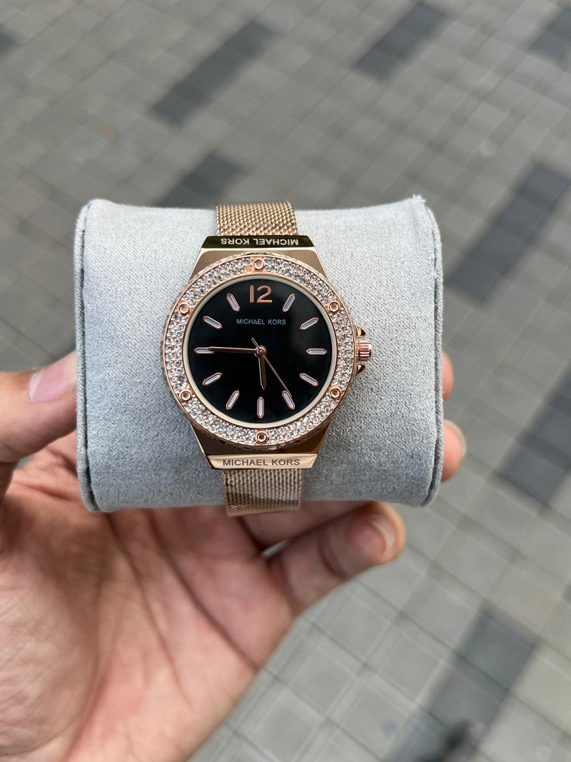Michael Kor s Lennox Women s Rose Black