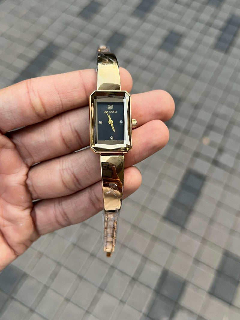 Swarovsk i Women s Gold Black