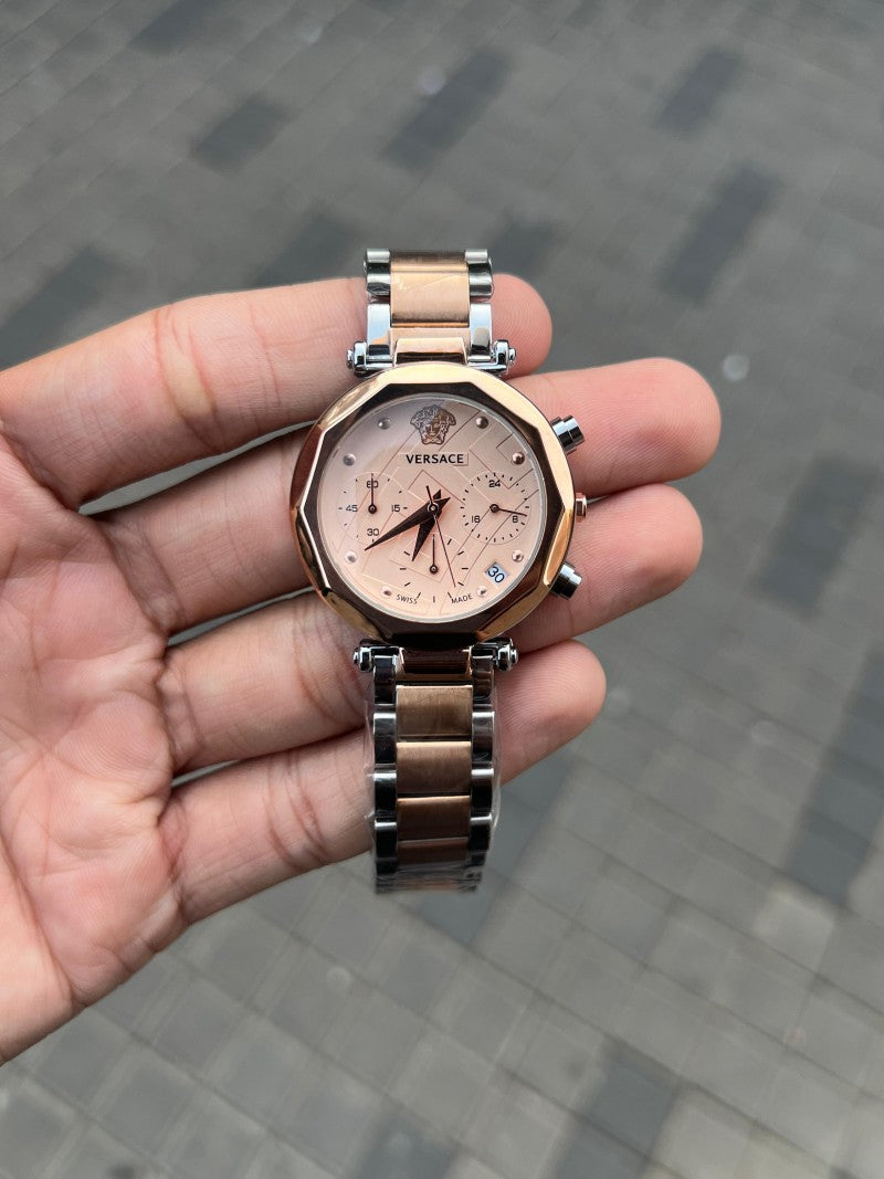 Versac e Women s Chronograph Main image