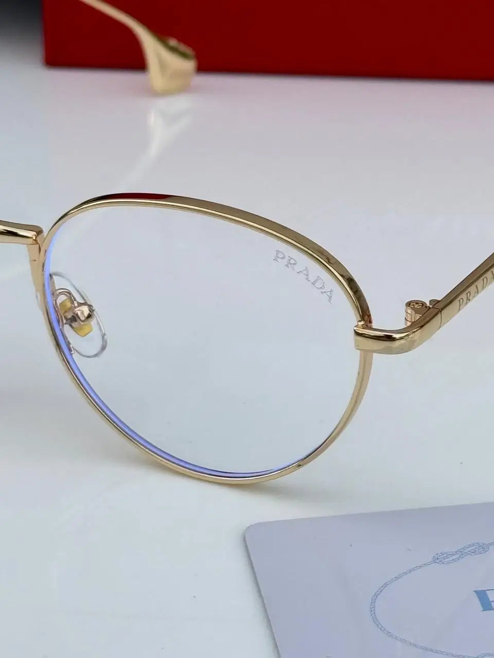 prada_1396_gold_plano