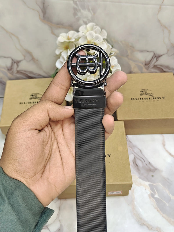 TB BURBERR Y PREMIUM QUALITY IMP REVERSIBLE BELT WITH OG BO·X BB-707