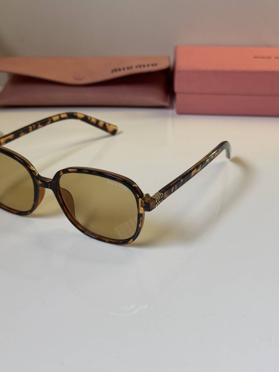 MiuMiu_807_Tiger_Brown