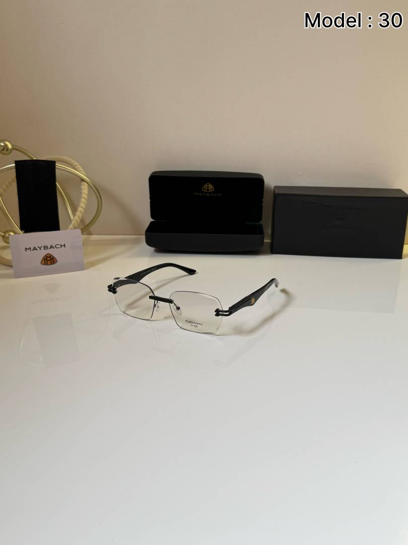 Maybach_30_Black_photochromic_lens