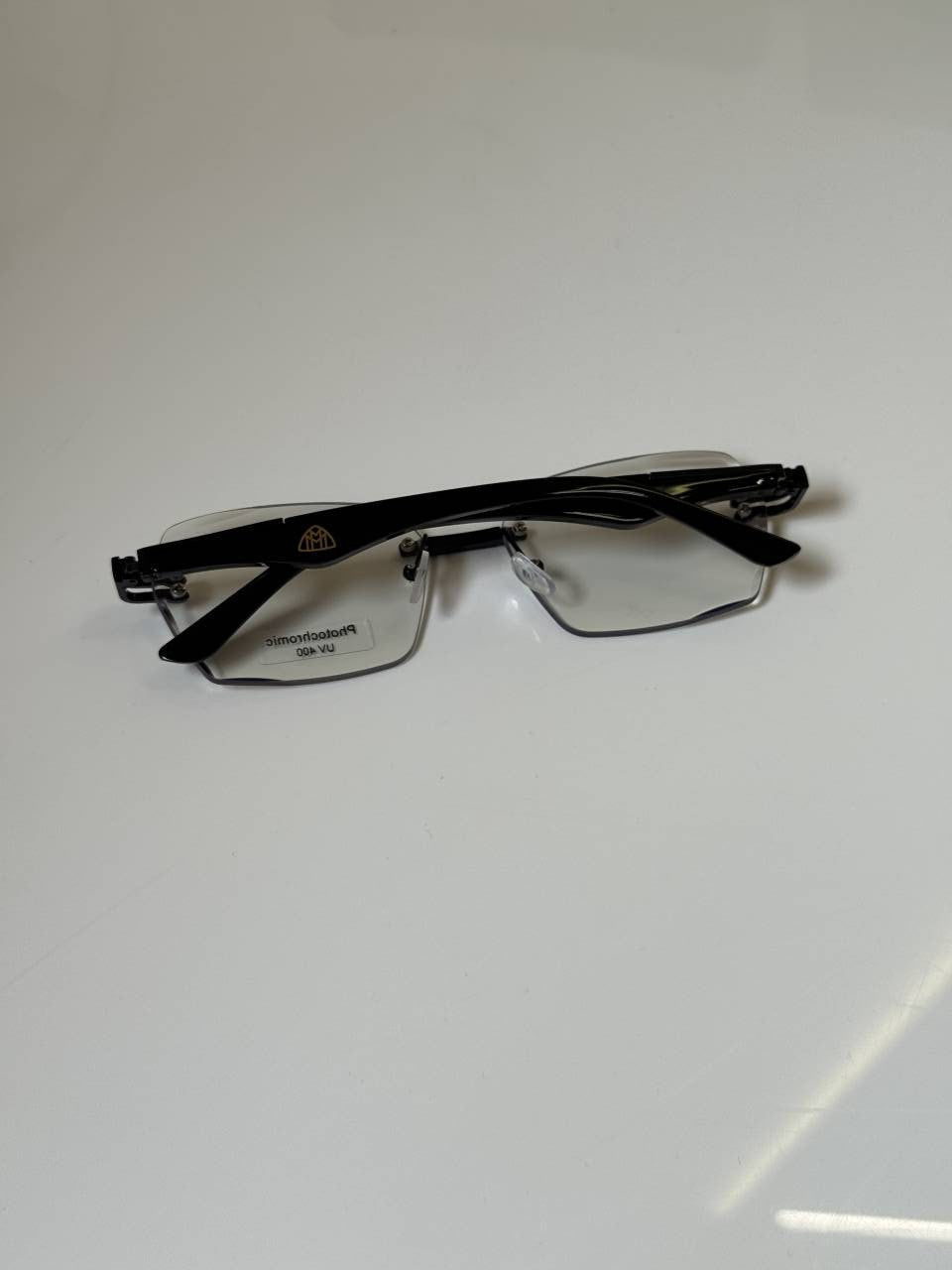 Maybach_30_Black_photochromic_lens