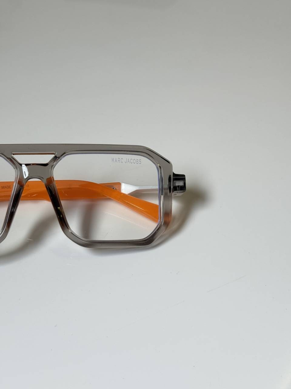 Marc_Jacobs_6125_Grey_Orange