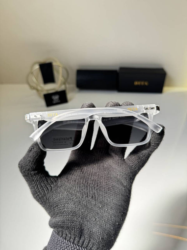 Dita_8968_Ice_Black