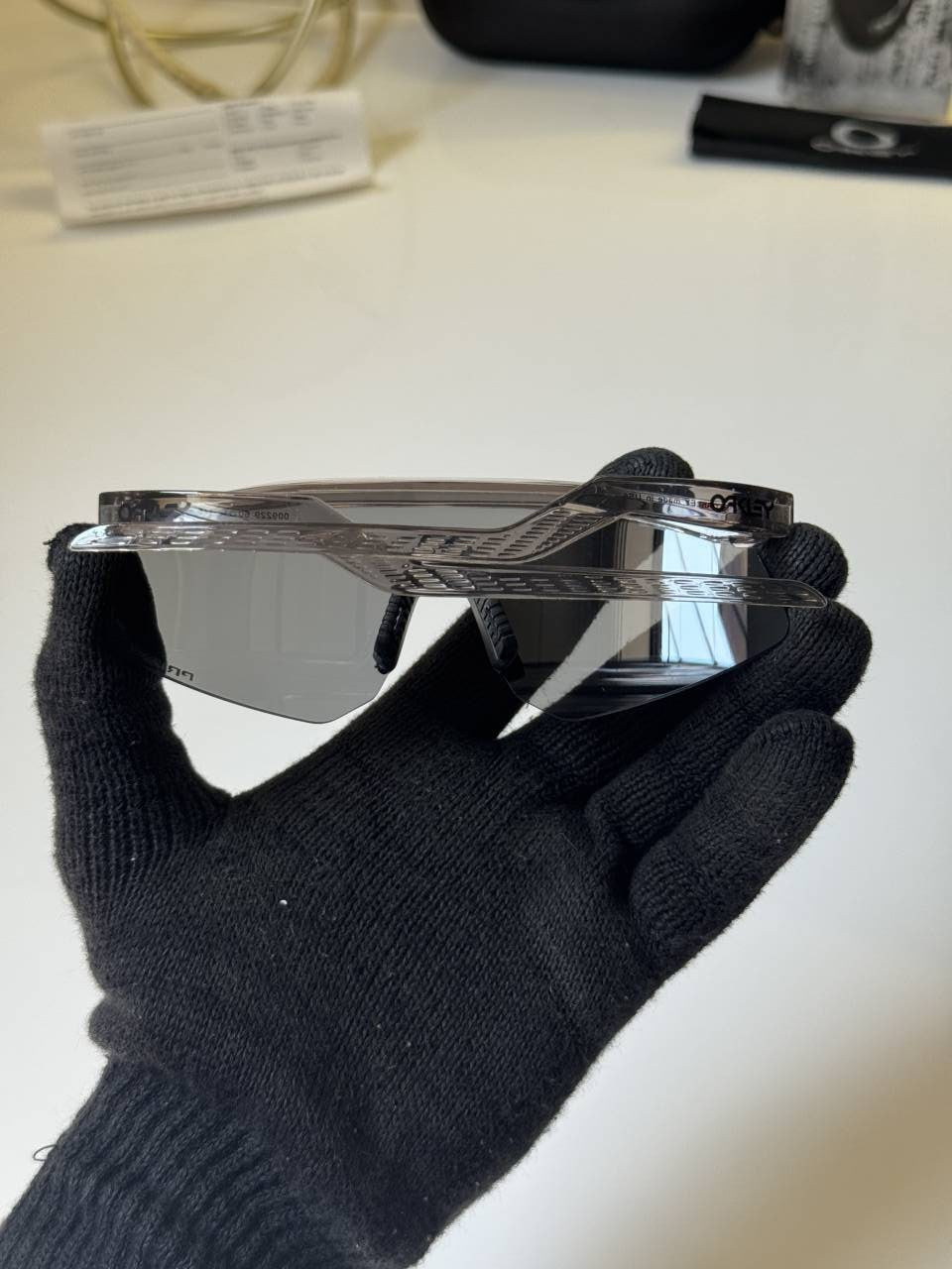 Oakley_9229_Silver_Grey