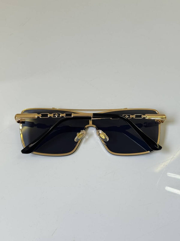 Louis_Vuitton_24123_Gold_Black