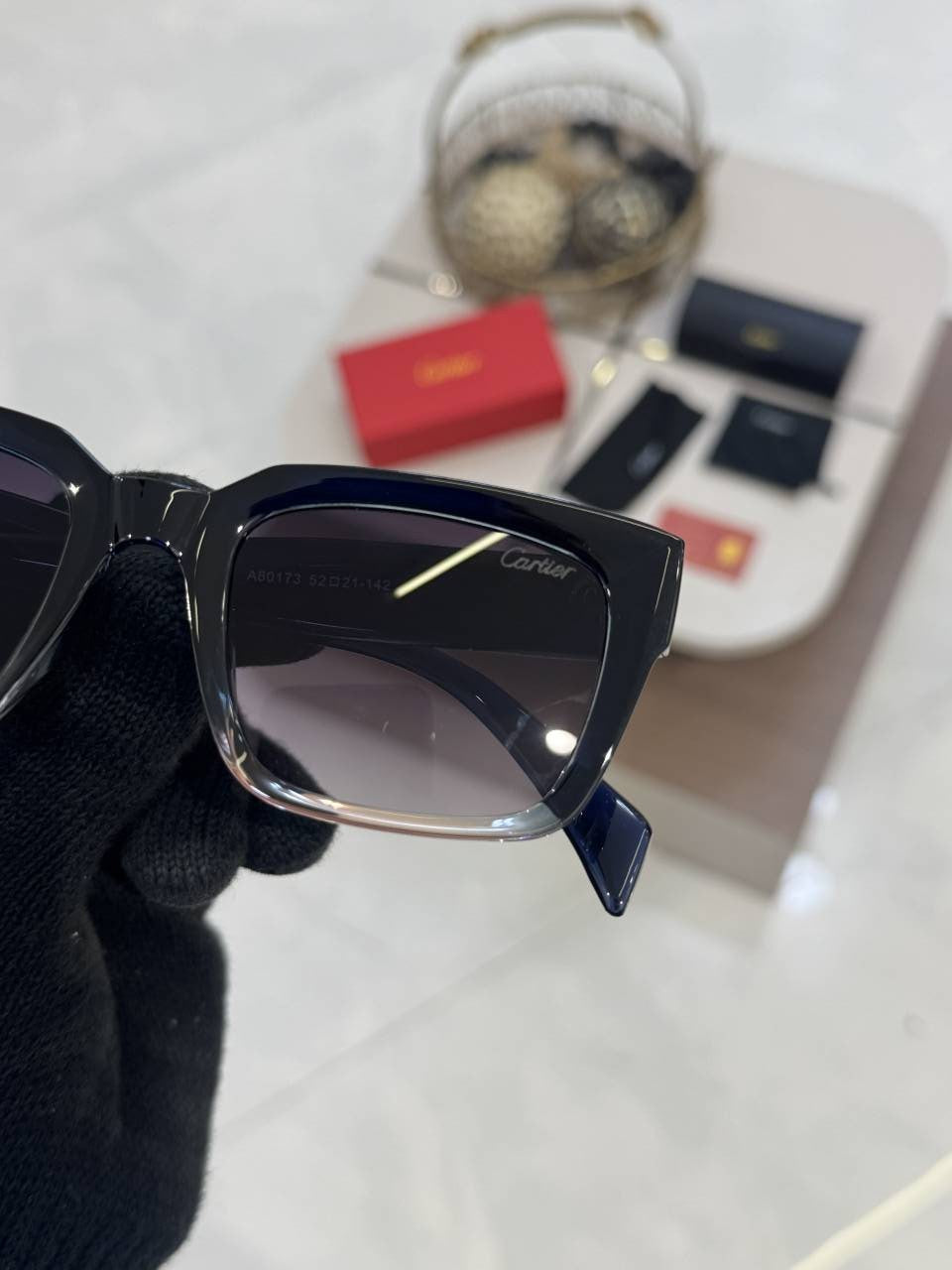 Cartier_80173_Multi_Unisex_Article
