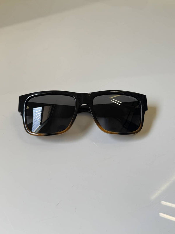 Burberry_69019_Black_Brown_tone