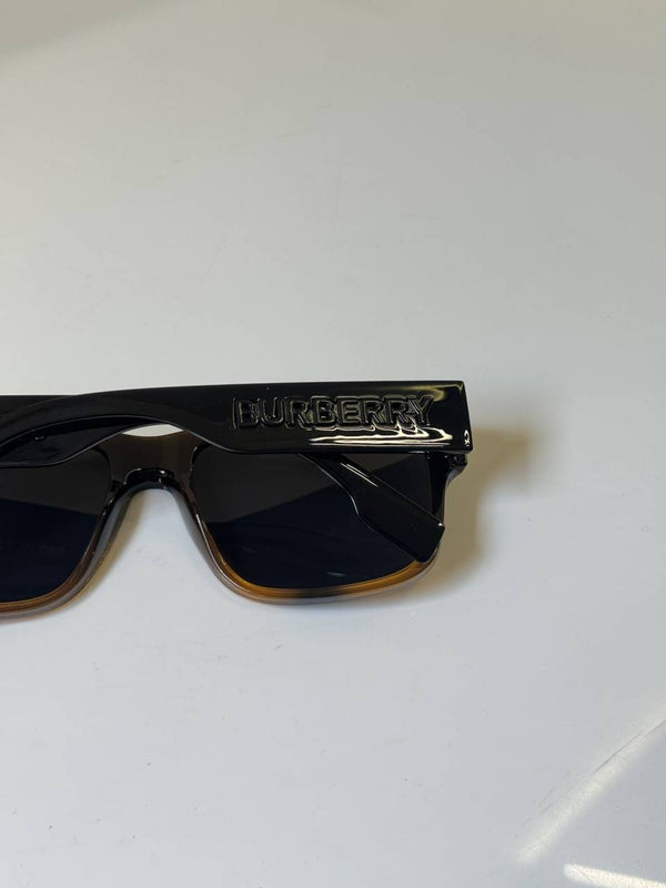 Burberry_69019_Black_Brown_tone