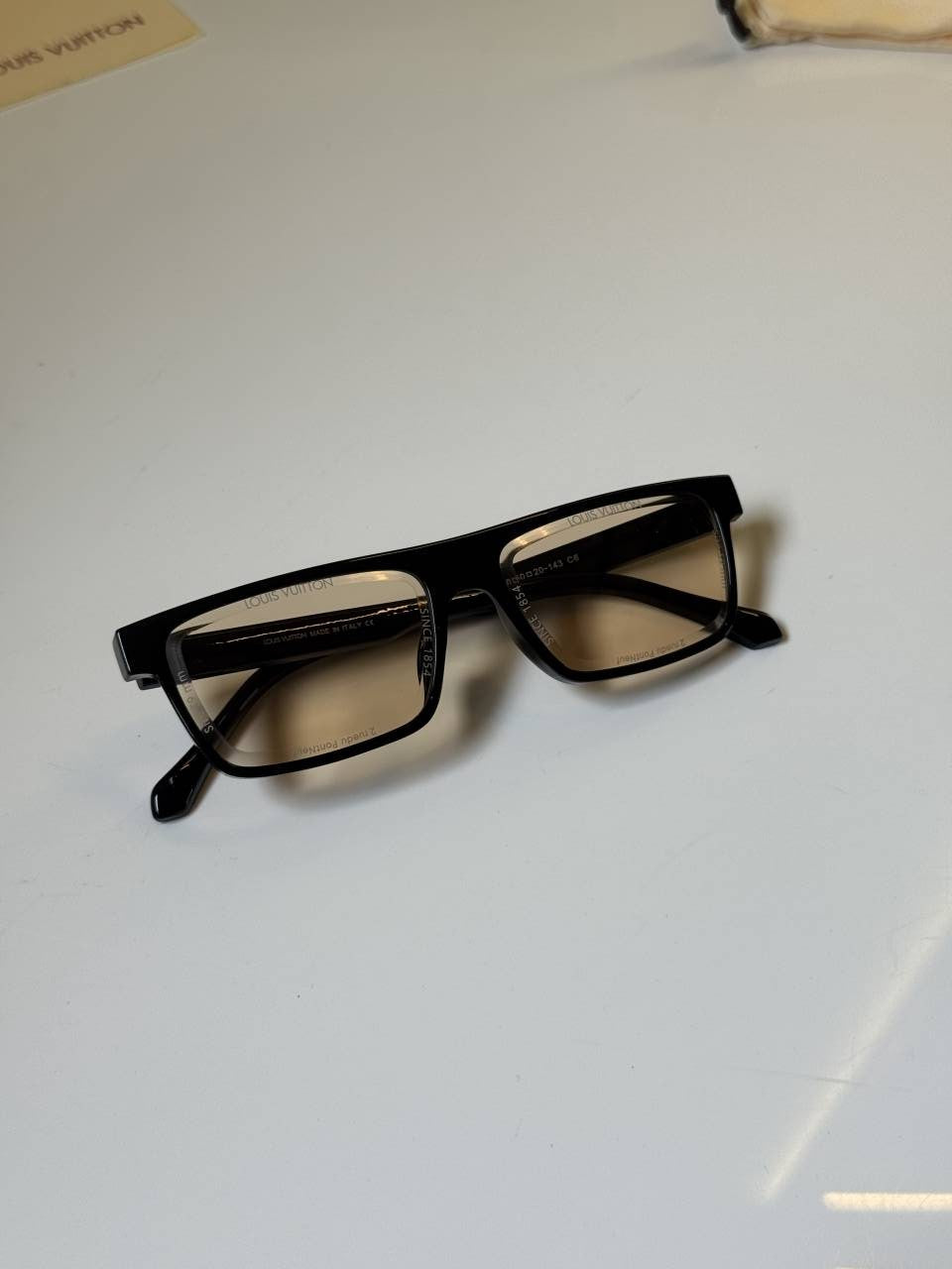 Louis_Vuitton_6002_Peach_Black