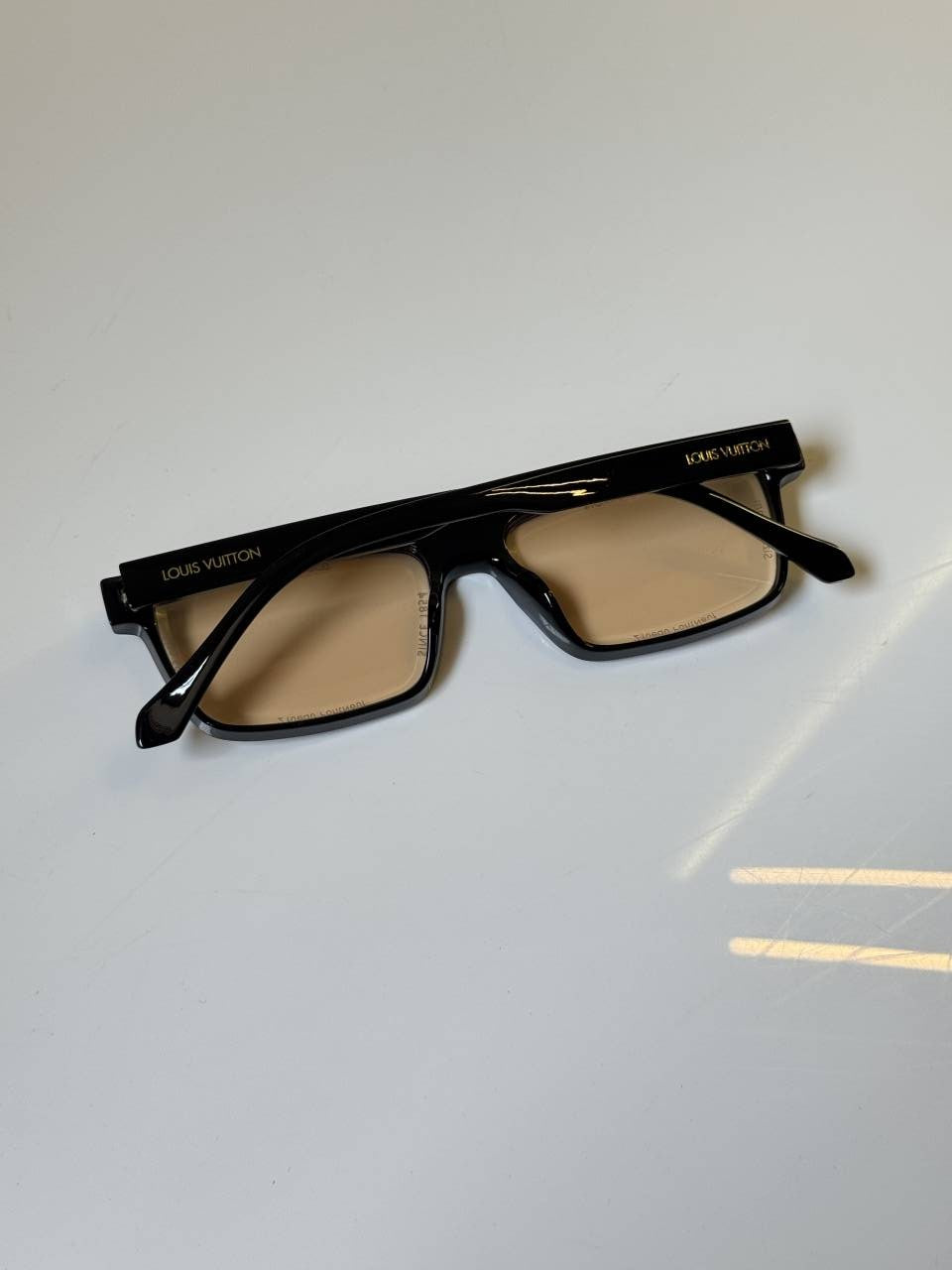 Louis_Vuitton_6002_Peach_Black