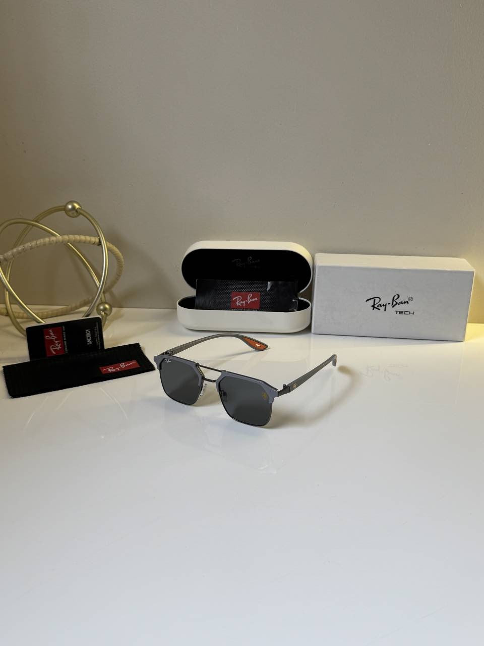 Rayban_04_Grey Main image
