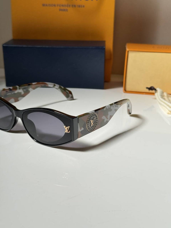 Louis_Vuitton_655_black_armyprint