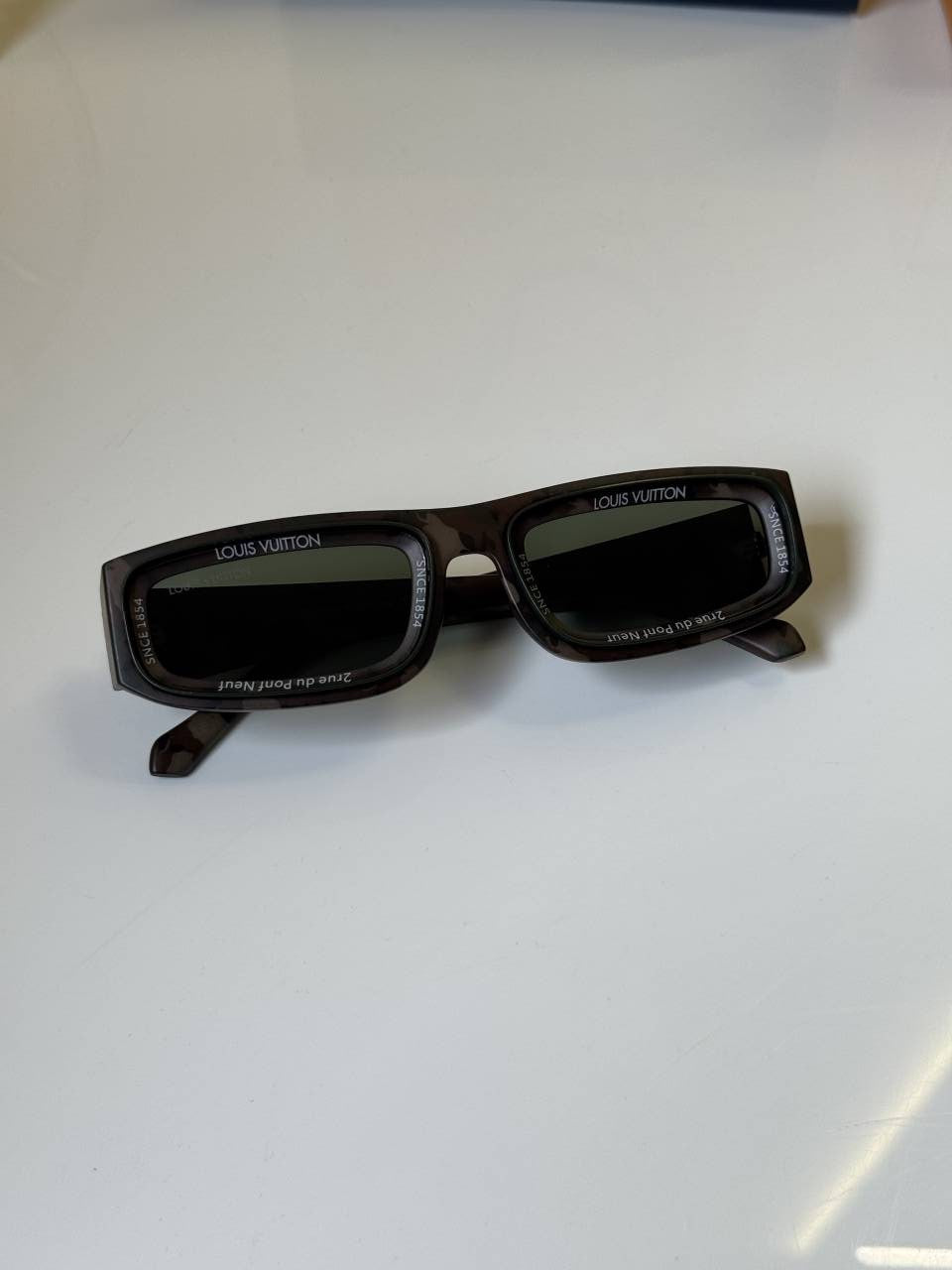 Louis_Vuitton_6190_army_print