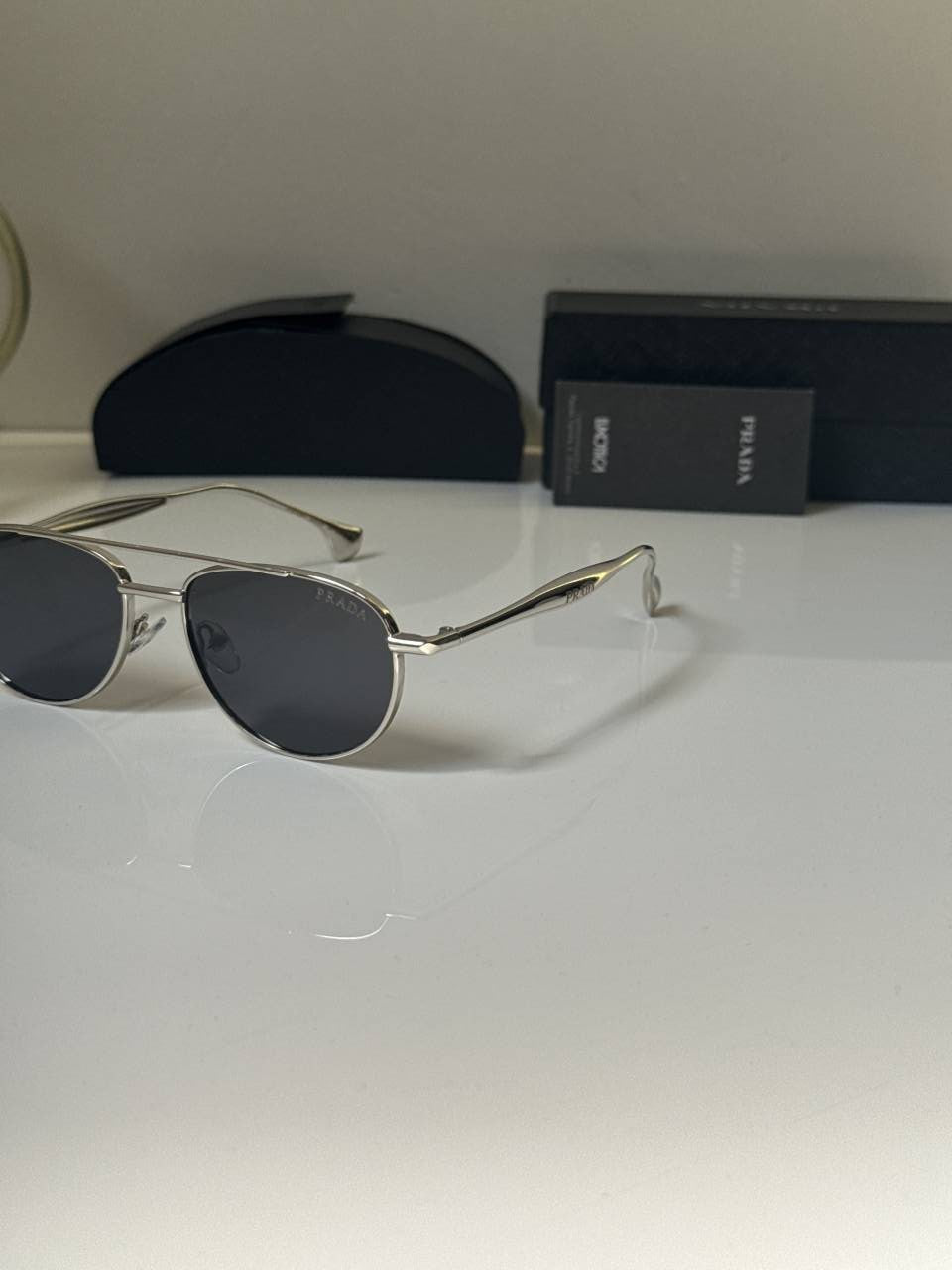 Prada_88925_Black_Silver