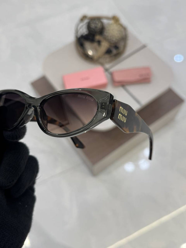 Miu_Miu_2945_Tiger_Grey