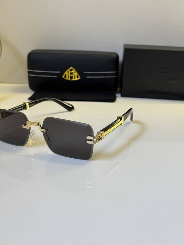 Maybach_2581_Gold_Black