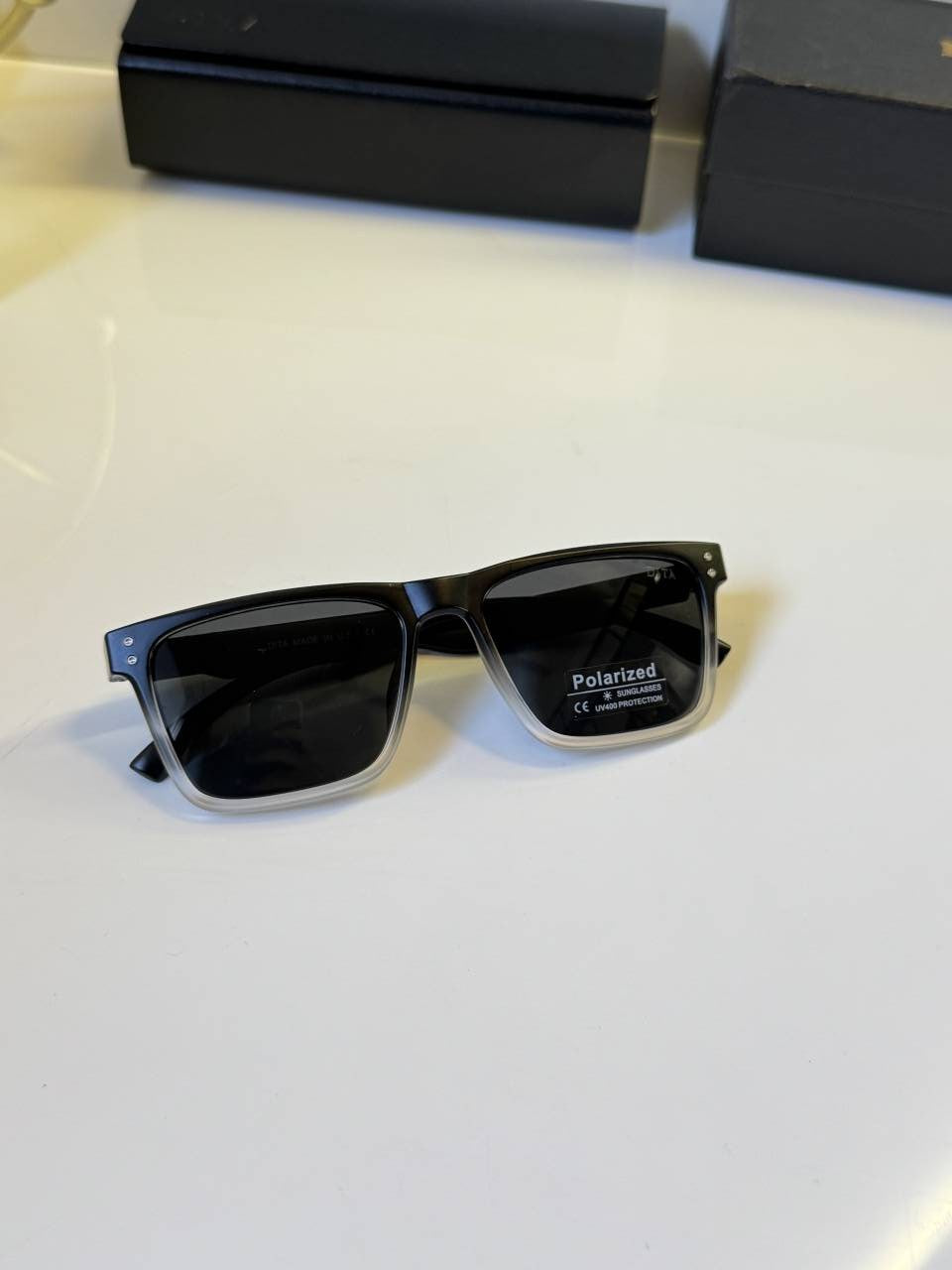 Dita_8968_black