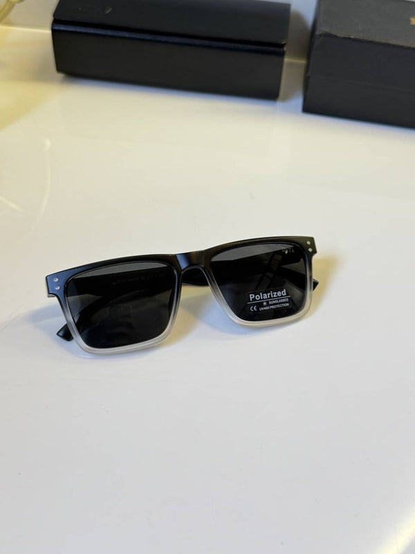 Dita_8968_black