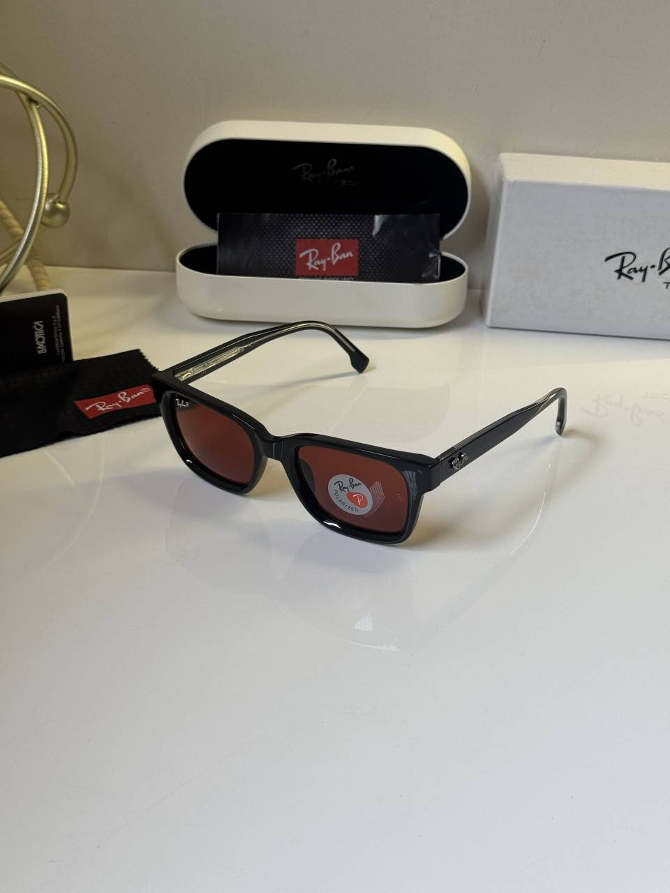 Rayban_7701_black_Red