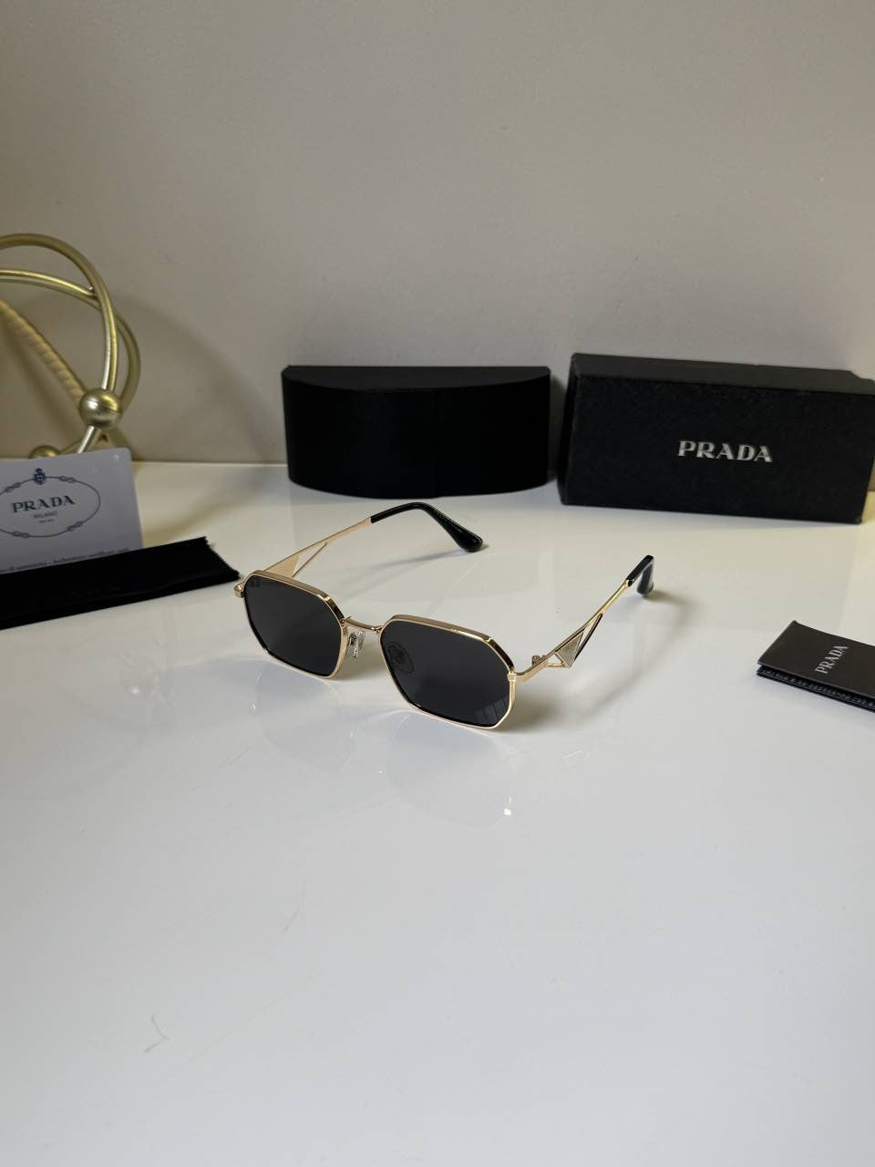 Prada_425_Gold_Black