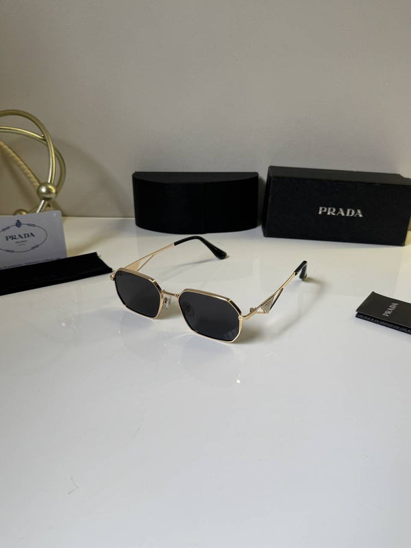 Prada_425_Gold_Black