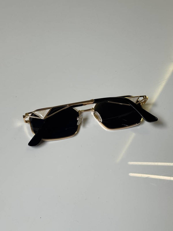 Prada_425_Gold_Black