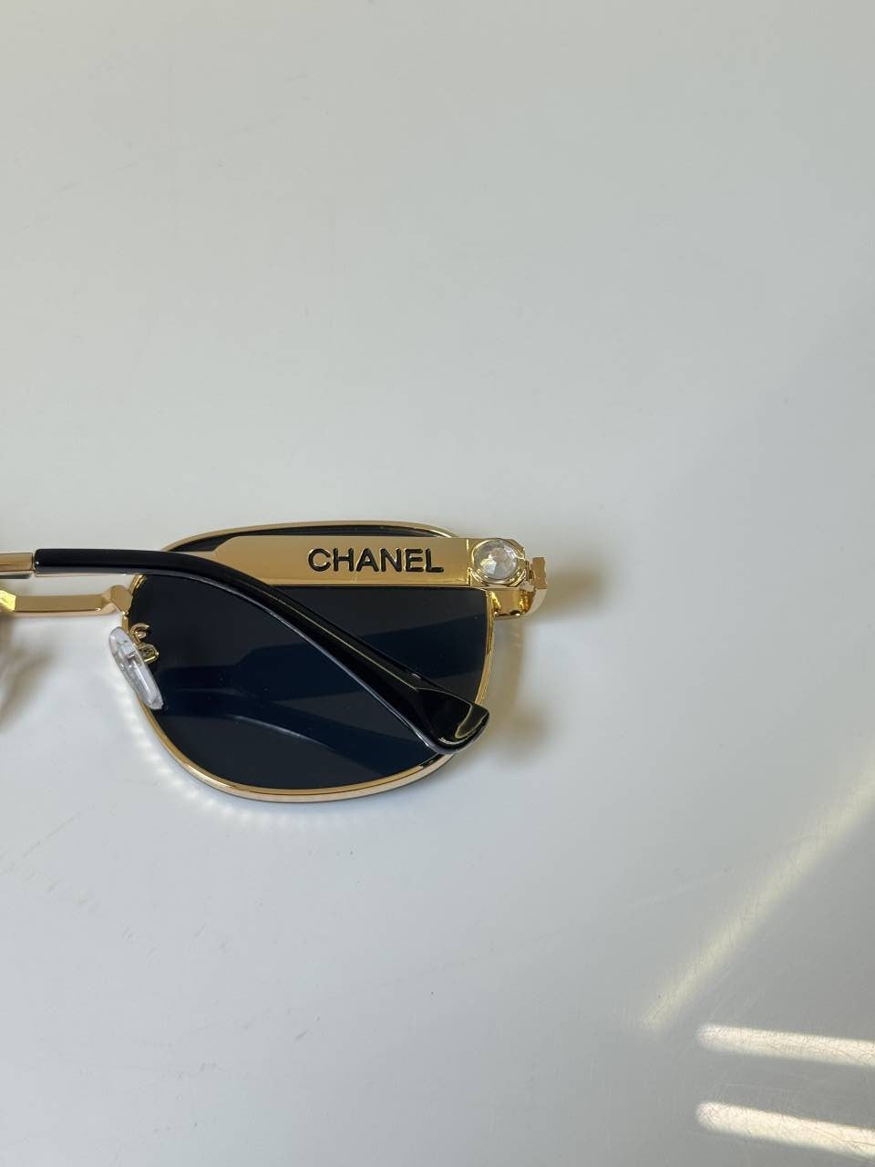 Chanel_8068_Gold_Black