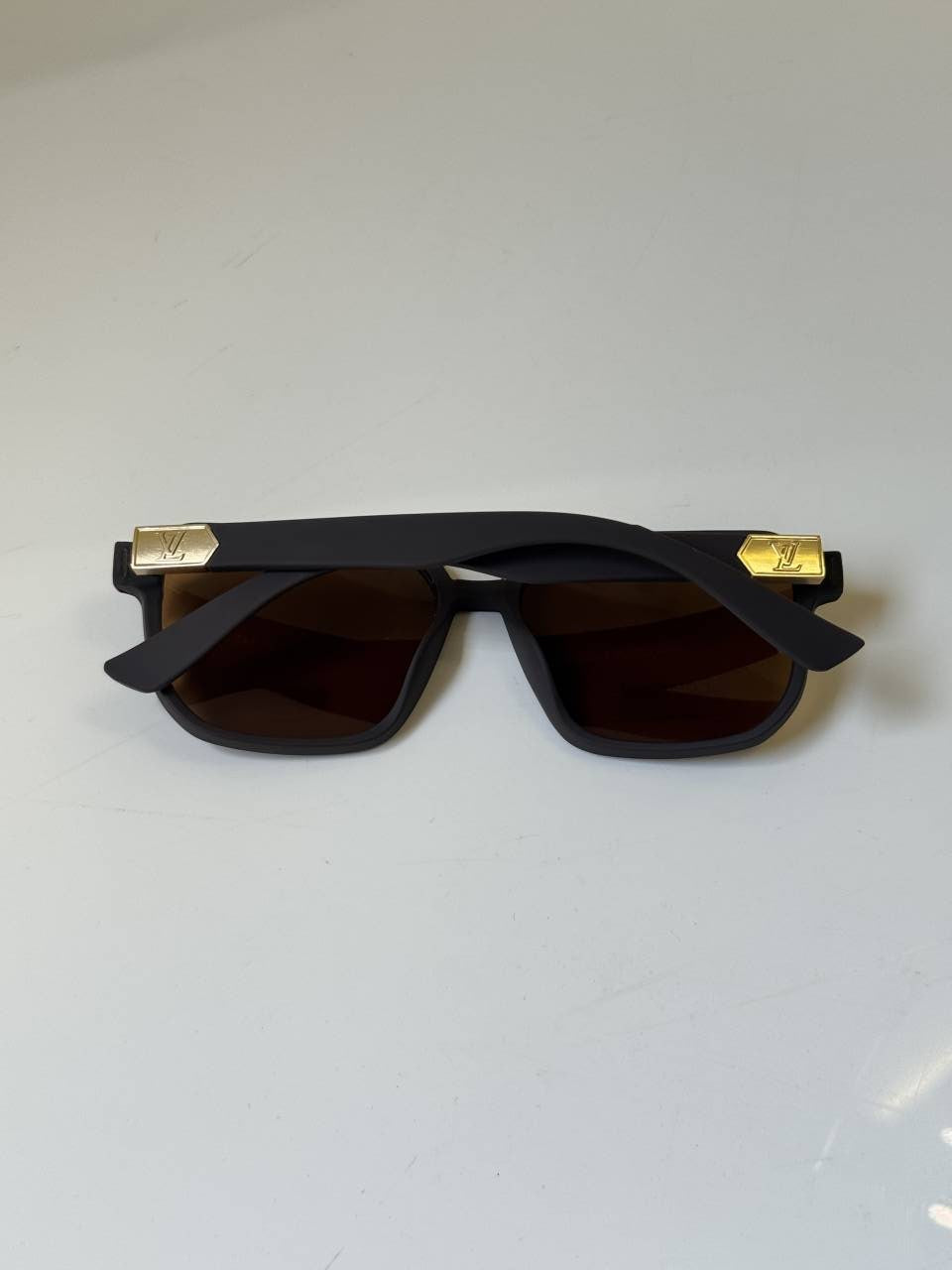 Louis_Vuitton_69020_Brown