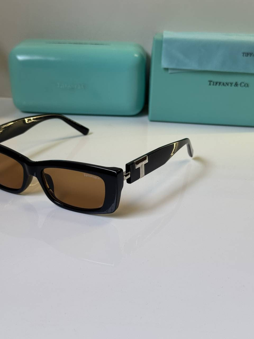 Tiffany&Co_555_Black_Brown
