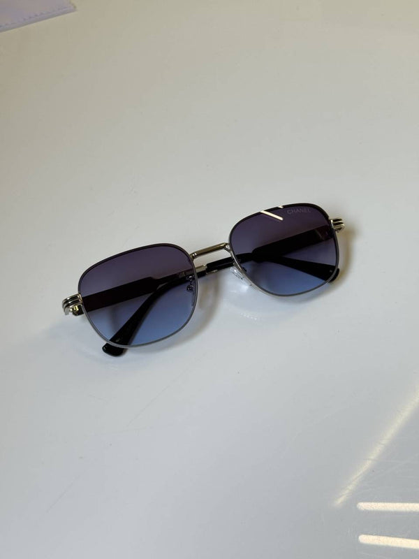 Chanel_8068_Silver_Blue_Shaded