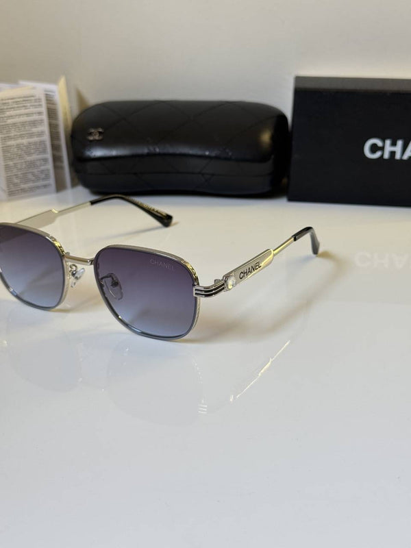 Chanel_8068_Silver_Blue_Shaded