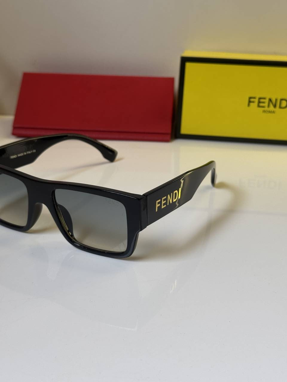 Fendi_69103_Multi_Black