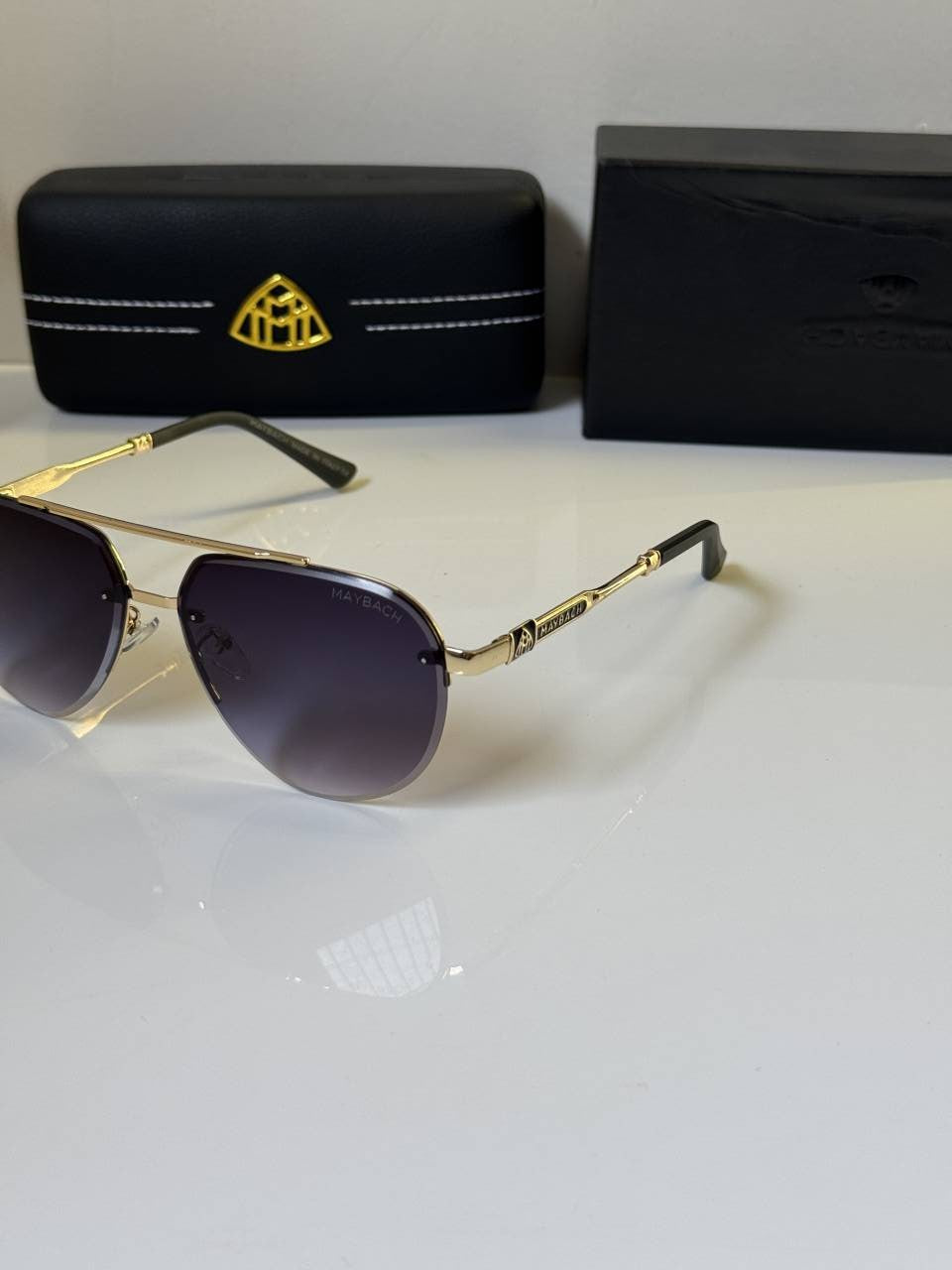 Maybach_22018_Gold_Blue