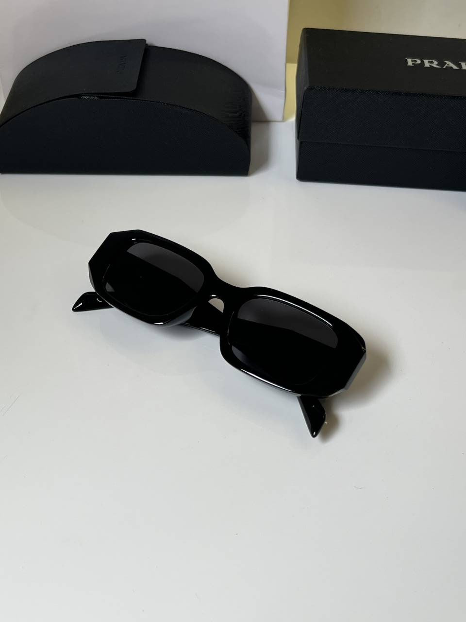 Pradda_milano_8679_black