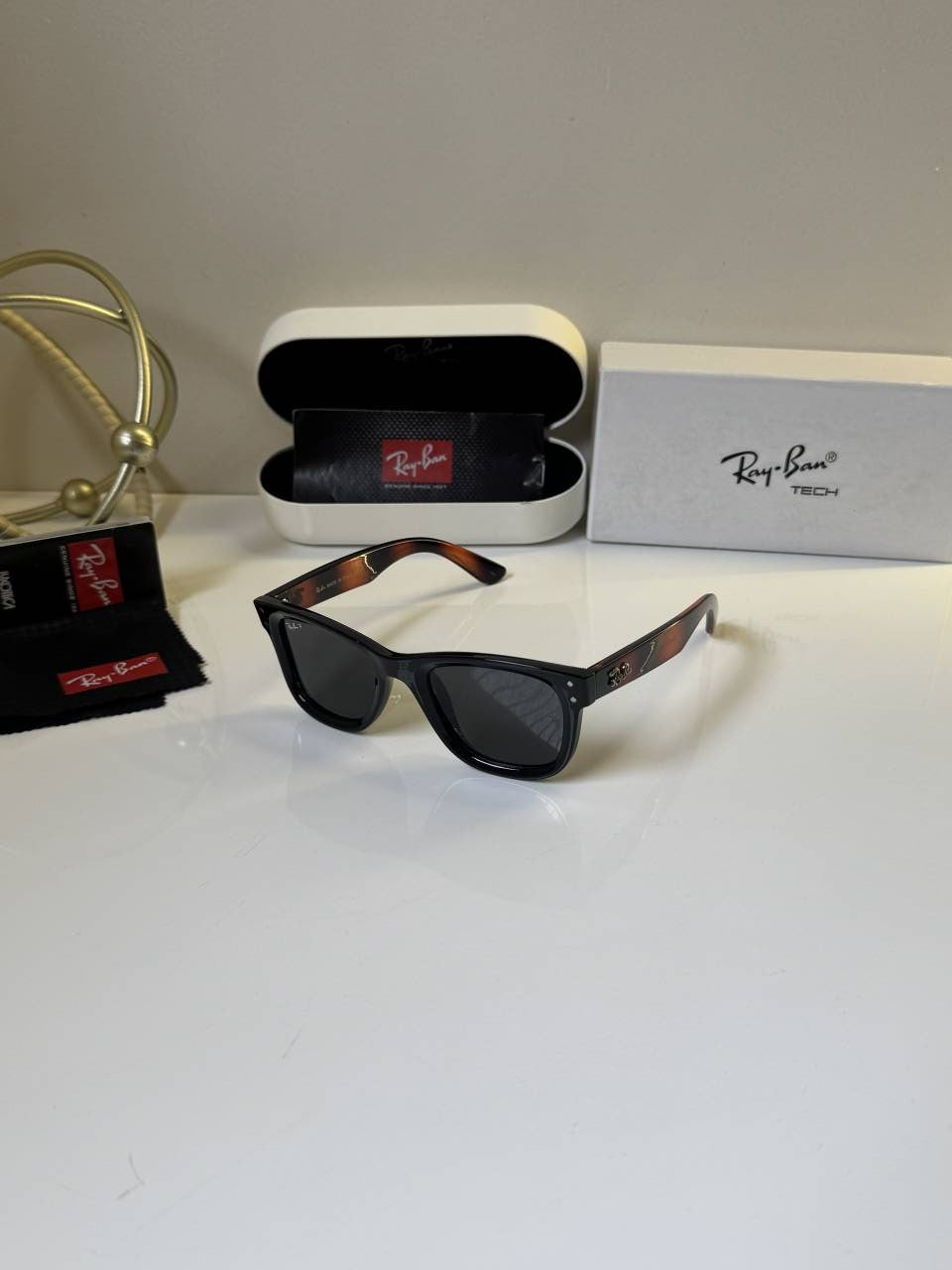 Rayban_502_Black_Tiger