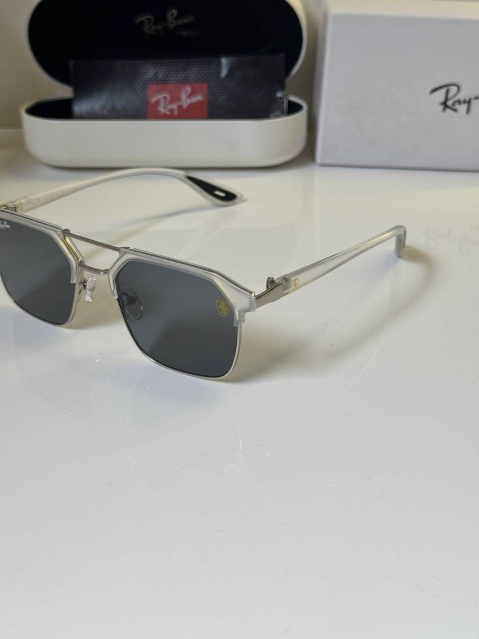 Rayban_04_Ice_Black